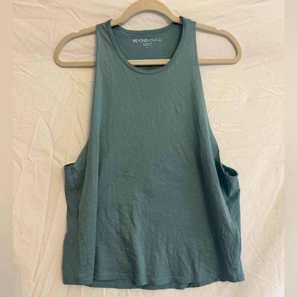 Beyond Yoga Twist Back Tank Top - Small